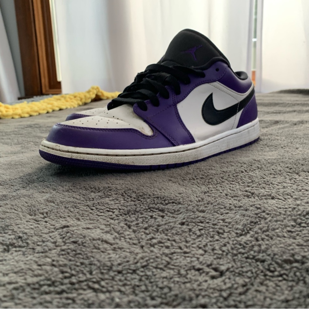 Retro Jordan 1 Low men’s authentic sneakers